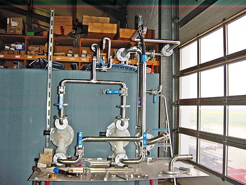 IBC-Wechselcontainer-System mit Leittank für Außenaufstellung