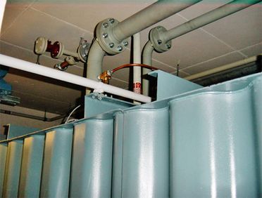 Lagertank mit Pumpaggregat