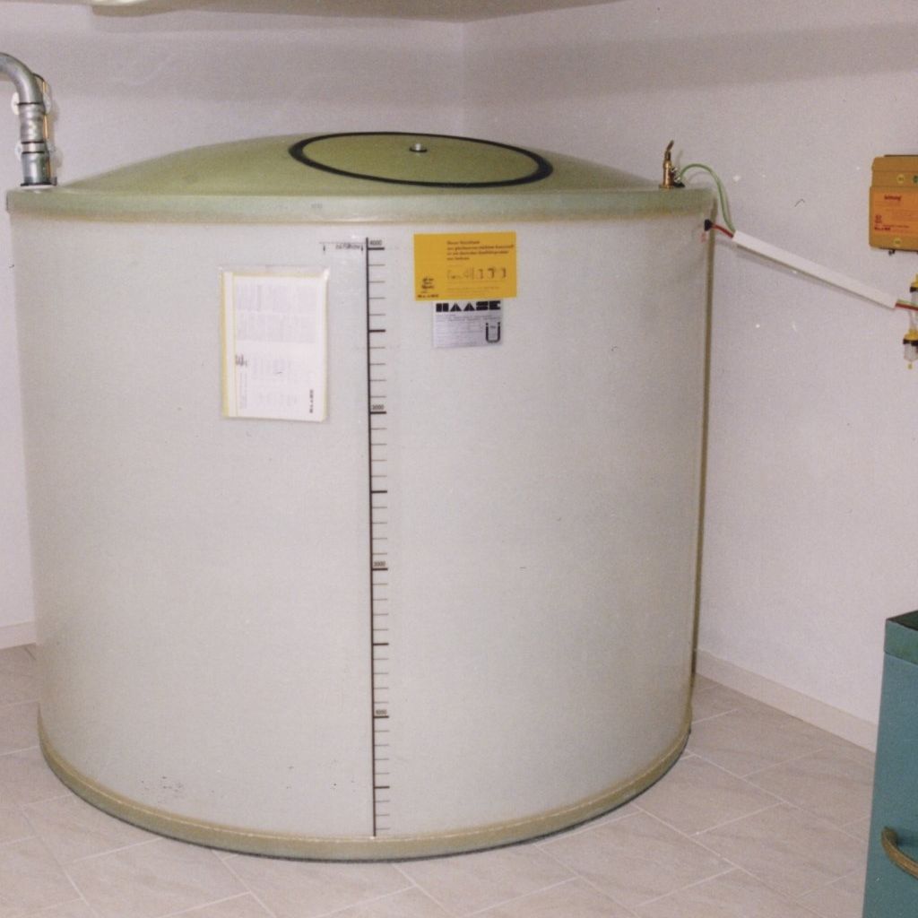 InHaus Lagerung - GFK Tank für die sichere Lagerung von flüssigen Medien